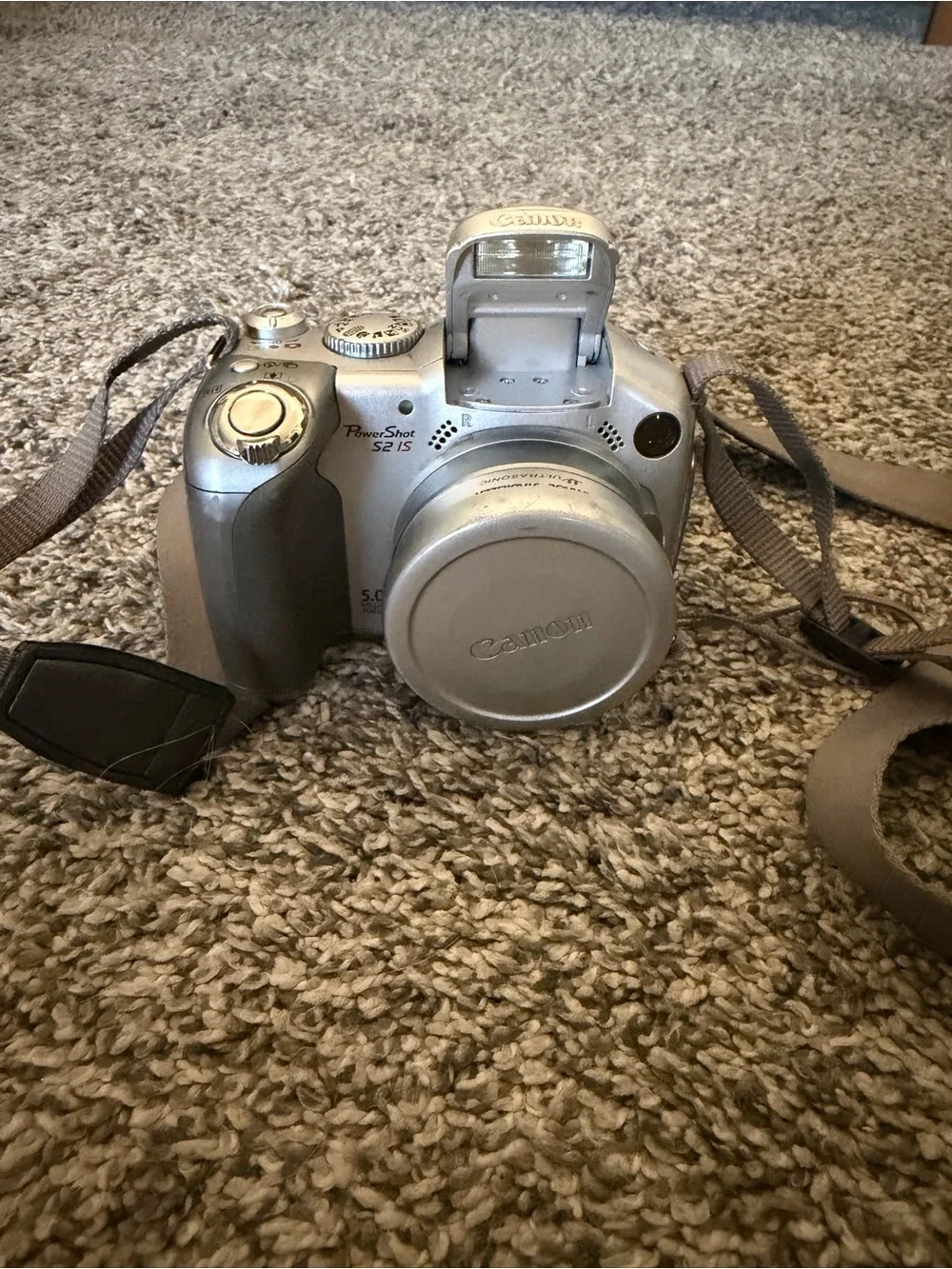 Canon Silver PowerShot S2 IS Digital Camera with Pop-Up Flash